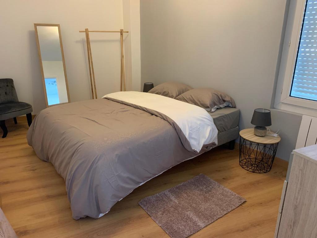 Appartement 4 PERSONNES EMPLACEMENT IDEAL PROCHE DES 24H ET GARE - Apartment Mit 1 Schlafzimmer
