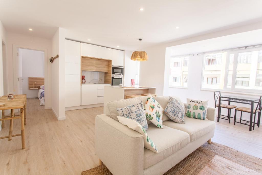 Sea Surf & The City- Beach Apt-Air Cond
