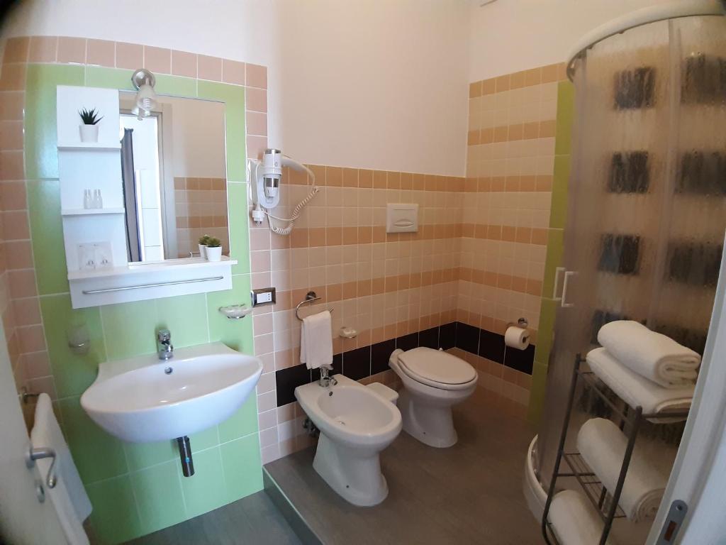 Koupelna v ubytování B&B Costa Sicula