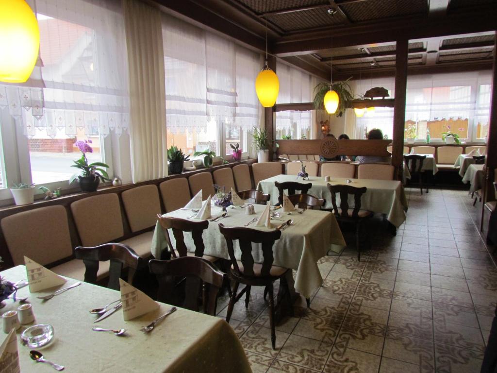 Restaurace v ubytování Hotel Zum Erker