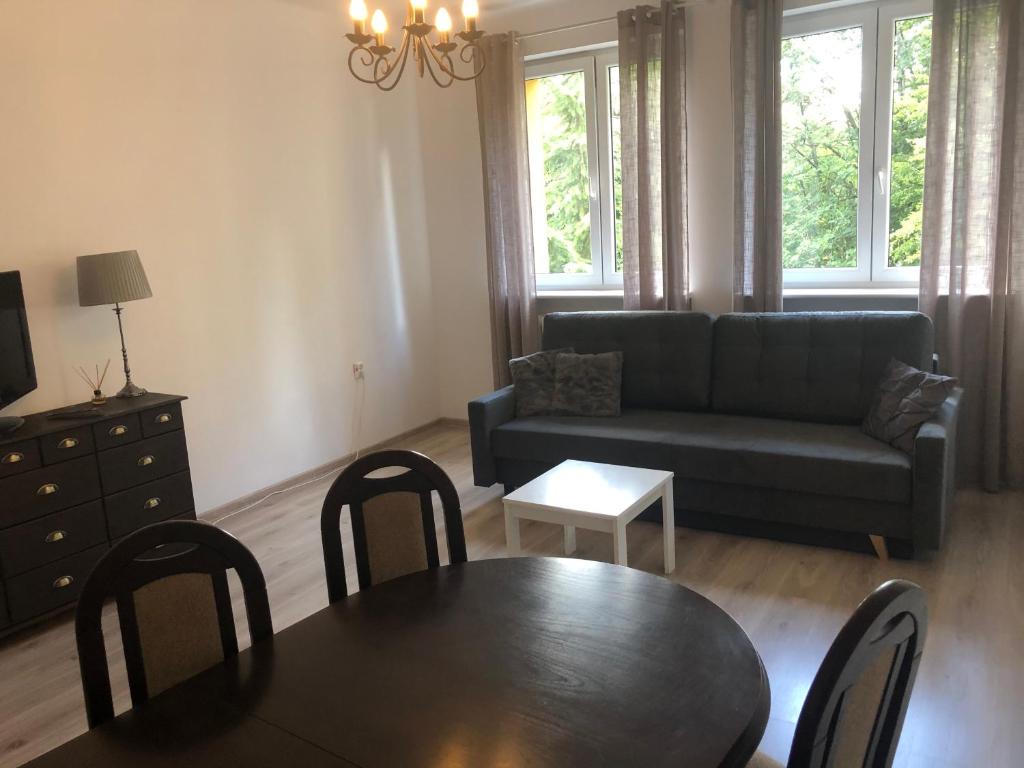 Posezení v ubytování MoMi Apartament Blonia Szczecin Herbowa
