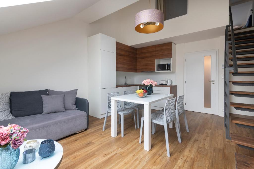 Prague Tales Boutique Residence by Dwellfort - Resim 34