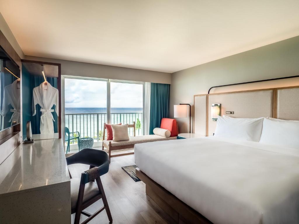 Crowne Plaza Resort Guam - Premium Zimmer Mit Kingsize-Bett Und Meerblick