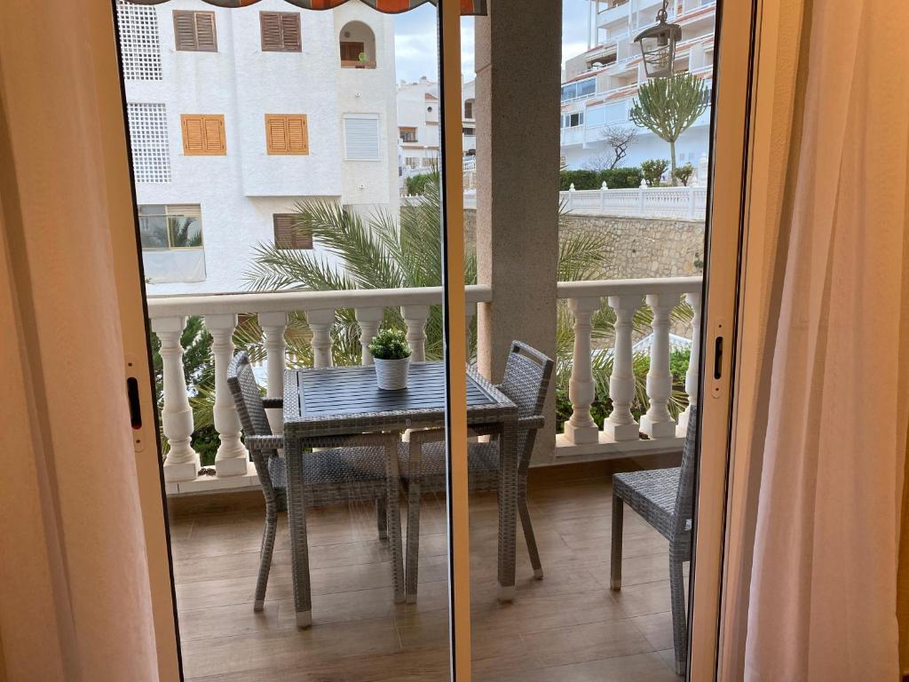 A balcony or terrace at Arenales Sol y Playa Galatea I