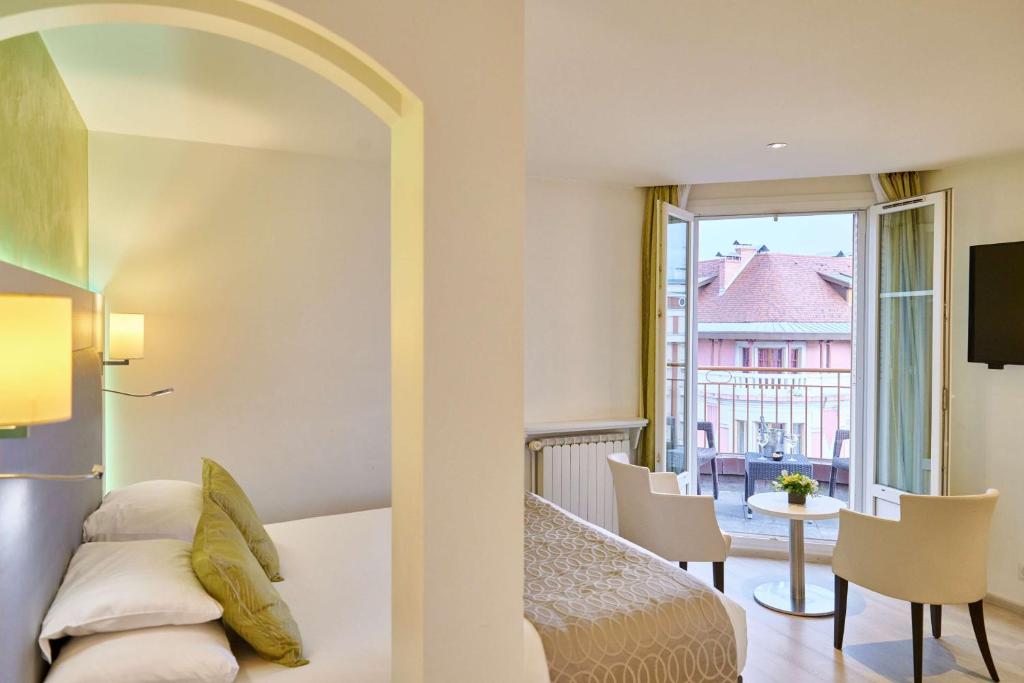 Posezení v ubytování Best Western Plus Hotel Carlton Annecy