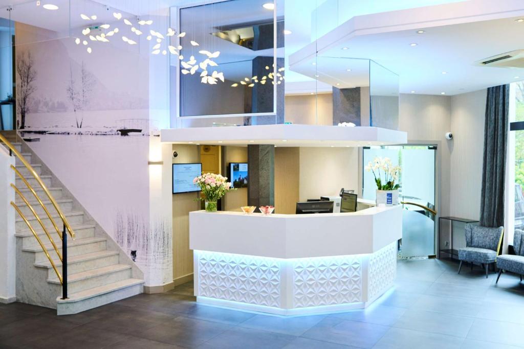 Kuchyň nebo kuchyňský kout v ubytování Best Western Plus Hotel Carlton Annecy