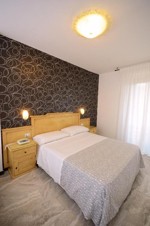 Hotel Clinton - Triple Room