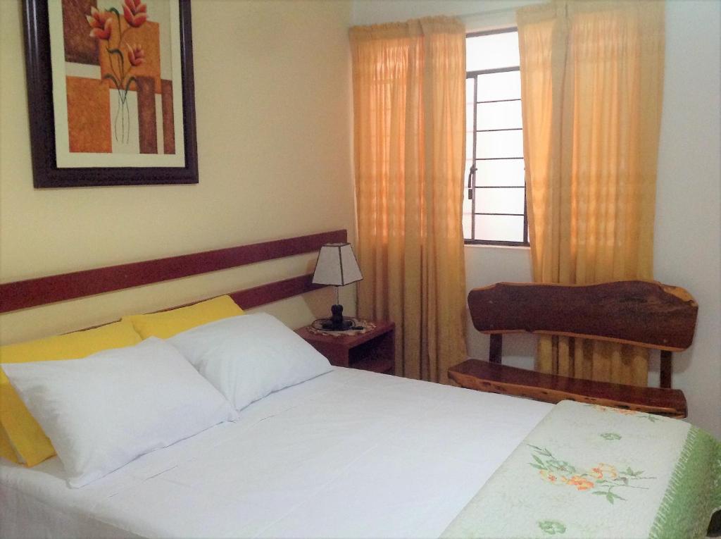 Postel nebo postele na pokoji v ubytování Anccalla Inn Guesthouse