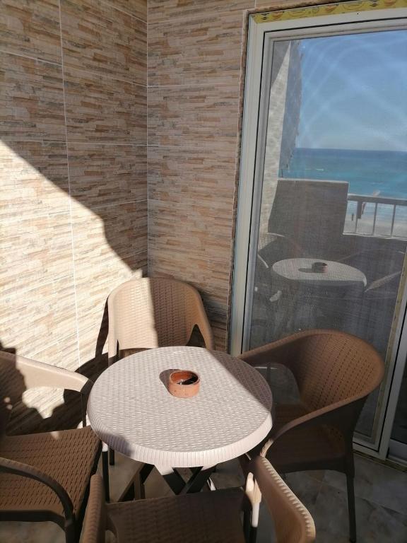 Fotografie z fotogalerie ubytování family condo with panoramic sea view v destinaci Alexandria