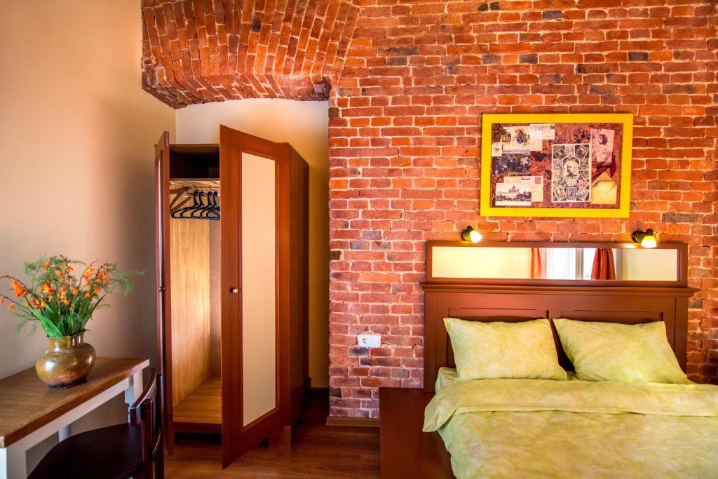 Post House Rooms - Double Room With Private External Bathroom