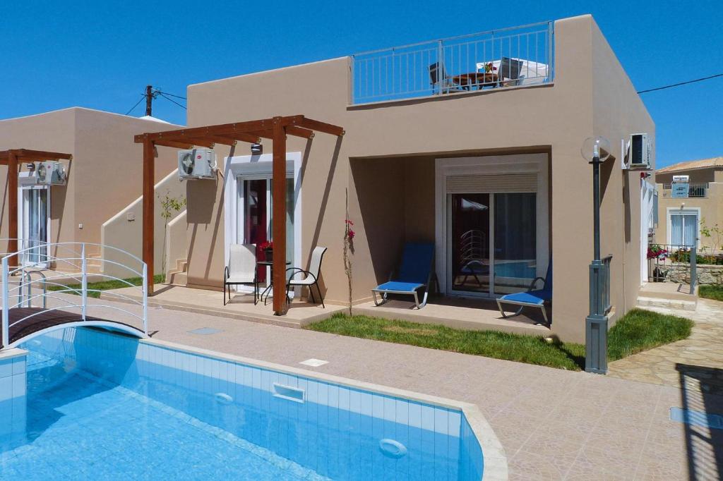 Bazén v ubytování Villa in Nopigia with private pool nebo v jeho okolí