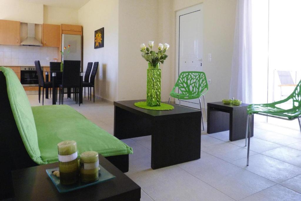 Posezení v ubytování Villa in Nopigia with private pool