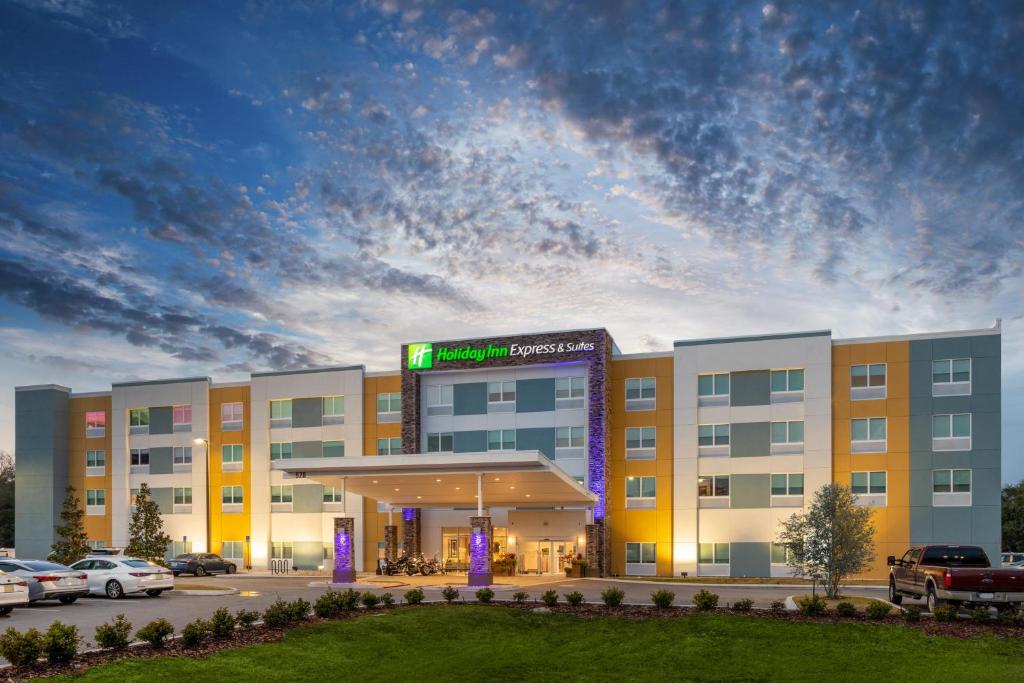 a rendering of a hospital building with a gas station at Holiday Inn Express & Suites - Wildwood - The Villages, an IHG Hotel in Wildwood