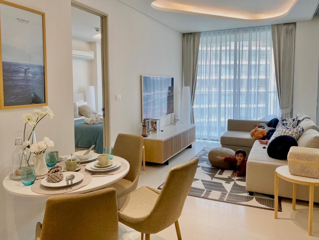 Posezení v ubytování Seaview 2 BR Beach front Vacation HuaHin