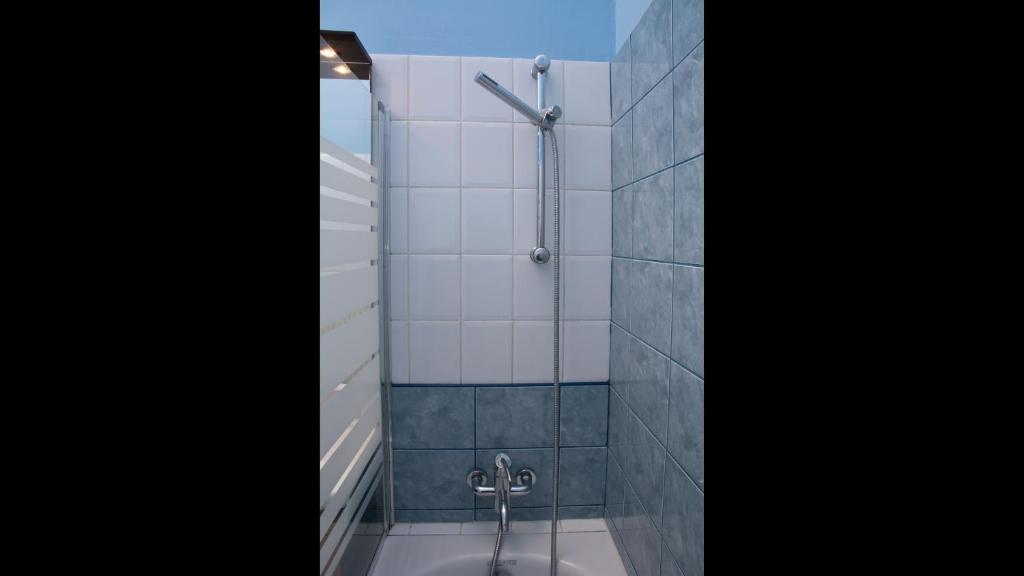 Kúpeľňa v ubytovaní Stunning 2 Double Br Apartment In The Heart Of Budapest