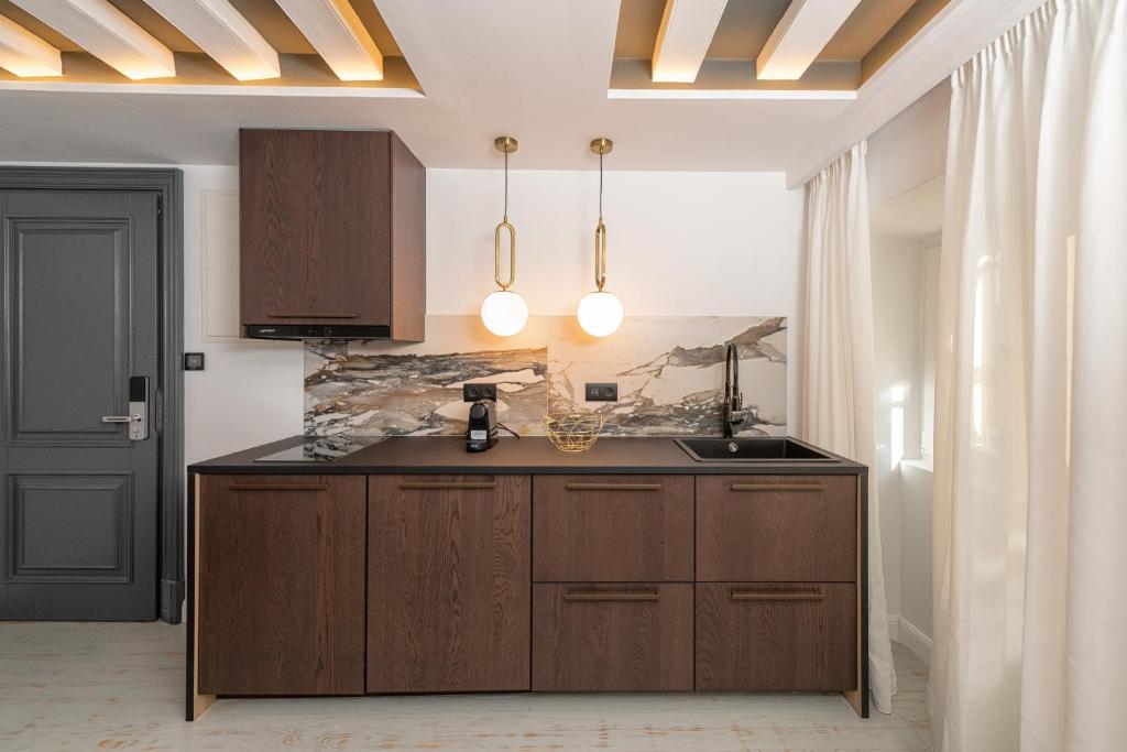 Kantoni Luxury Suites - 19