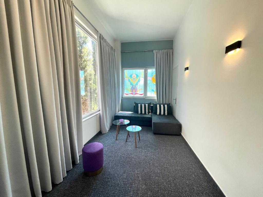 A seating area at Villa 56 Luxury apartments