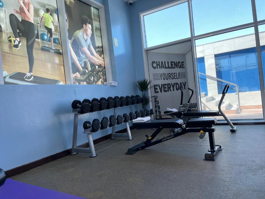 Fitness centrum a/nebo fitness zařízení v ubytování Al Mansour Plaza Hotel