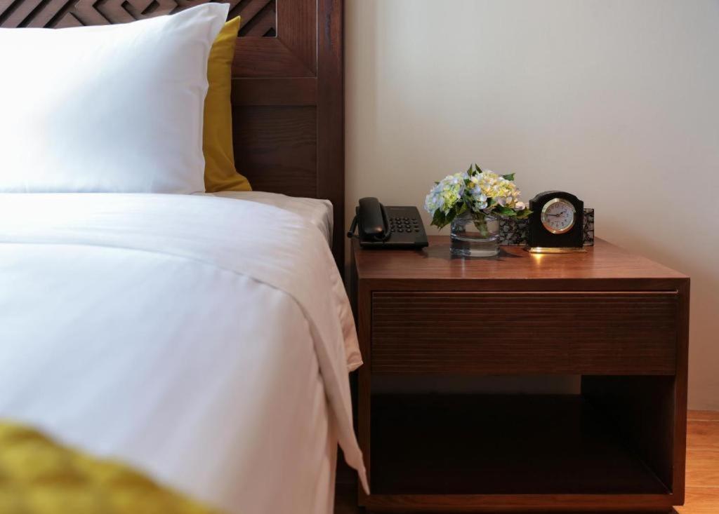 Hanoi Lakeside Premium Hotel & Travel - 9