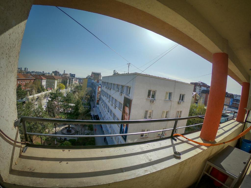 Balkón nebo terasa v ubytování Prishtina Center Hostel
