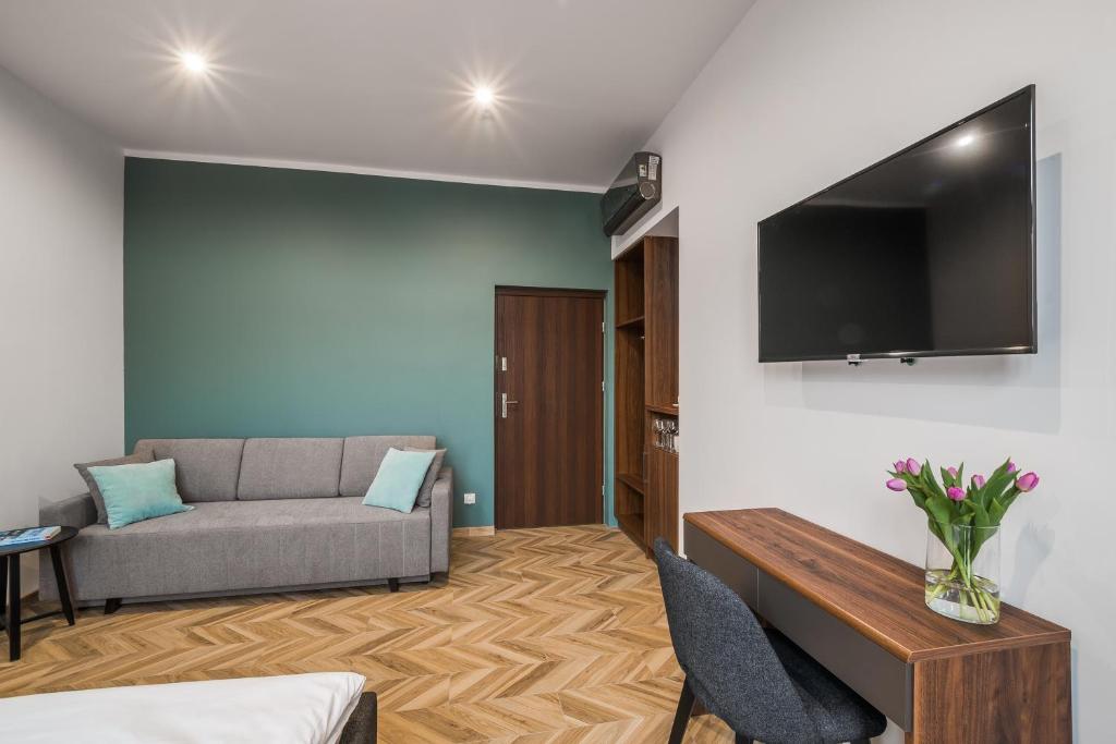 EASY RENT Piłsudskiego 6 - Quadruple Room With Balcony