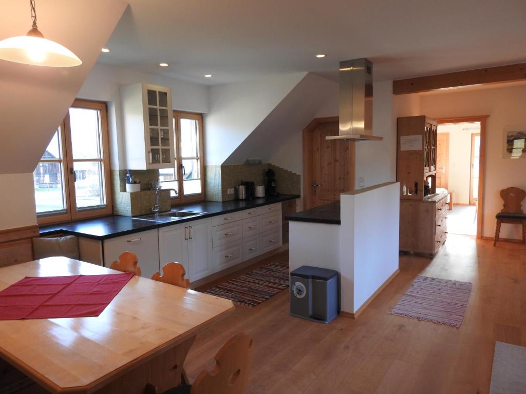Kuchyň nebo kuchyňský kout v ubytování Ferienhaus Grubegg