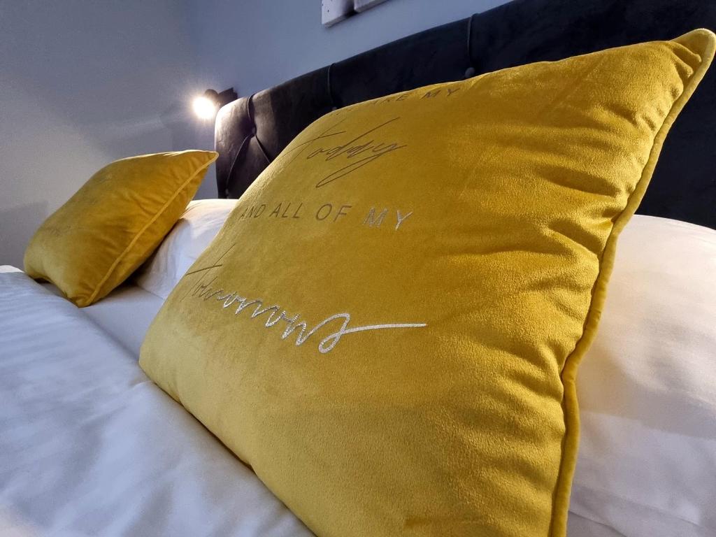 Postel nebo postele na pokoji v ubytování Solemar Luxury Rooms Free Parking