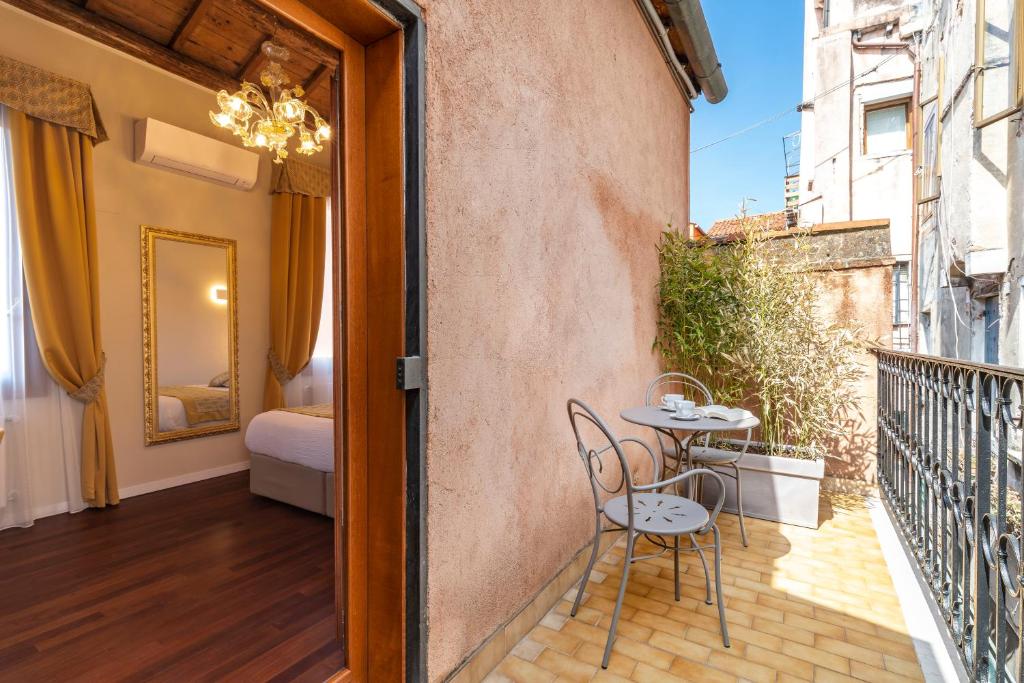 Balkón alebo terasa v ubytovaní Residenza La Duchessa Deluxe Rooms