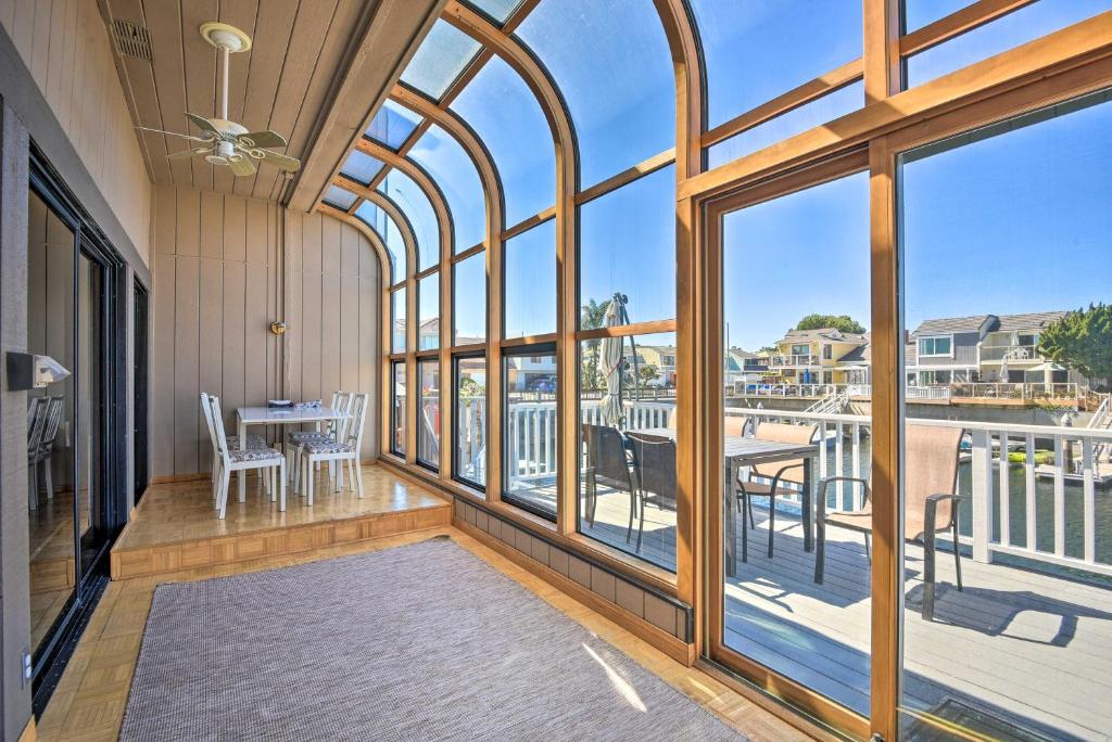 Waterfront Oxnard Escape with Kayaks and Dock!, Oxnard (updated prices