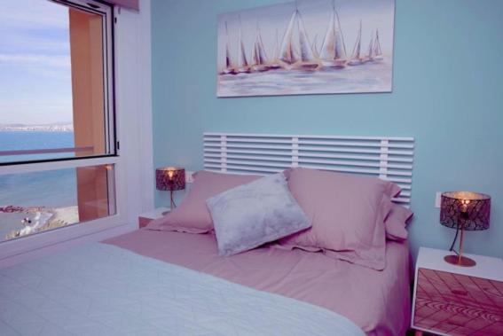 Postel nebo postele na pokoji v ubytování Bow Sea Apartment