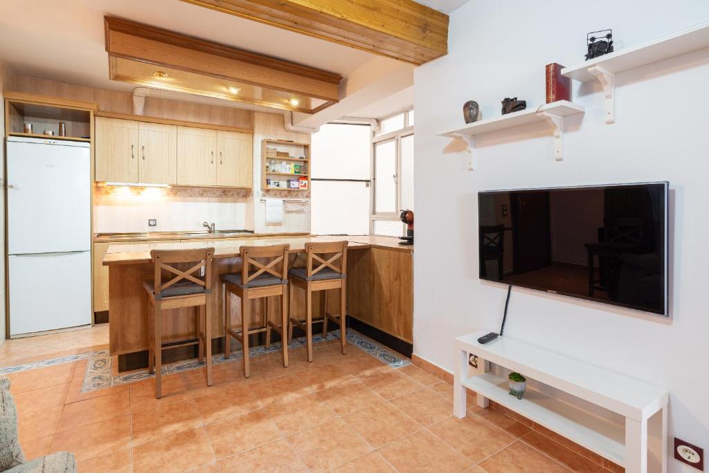 Kuchyň nebo kuchyňský kout v ubytování Sunny harbor house