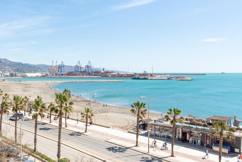 Sunny harbor house, Málaga – Updated 2023 Prices