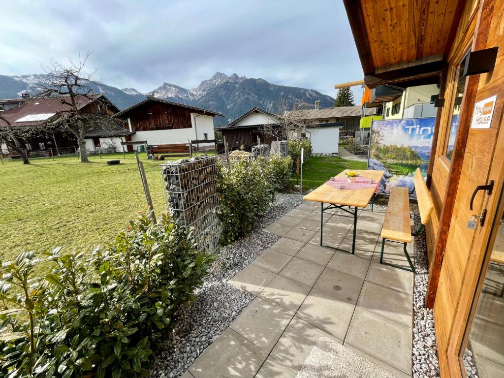 Splošen pogled na gorovje oz. razgled na gore, ki ga ponuja brunarica