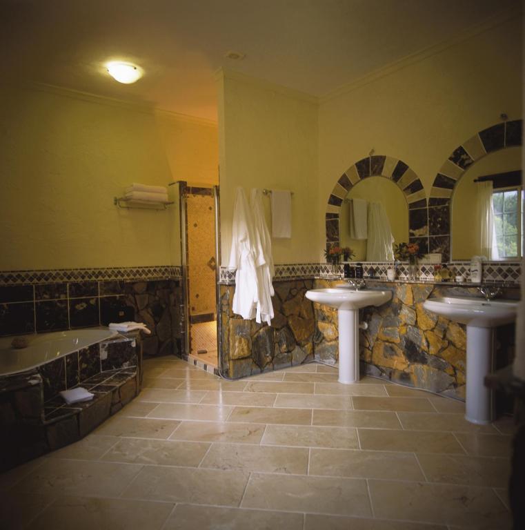 Koupelna v ubytování Hotel Villa Lehmi