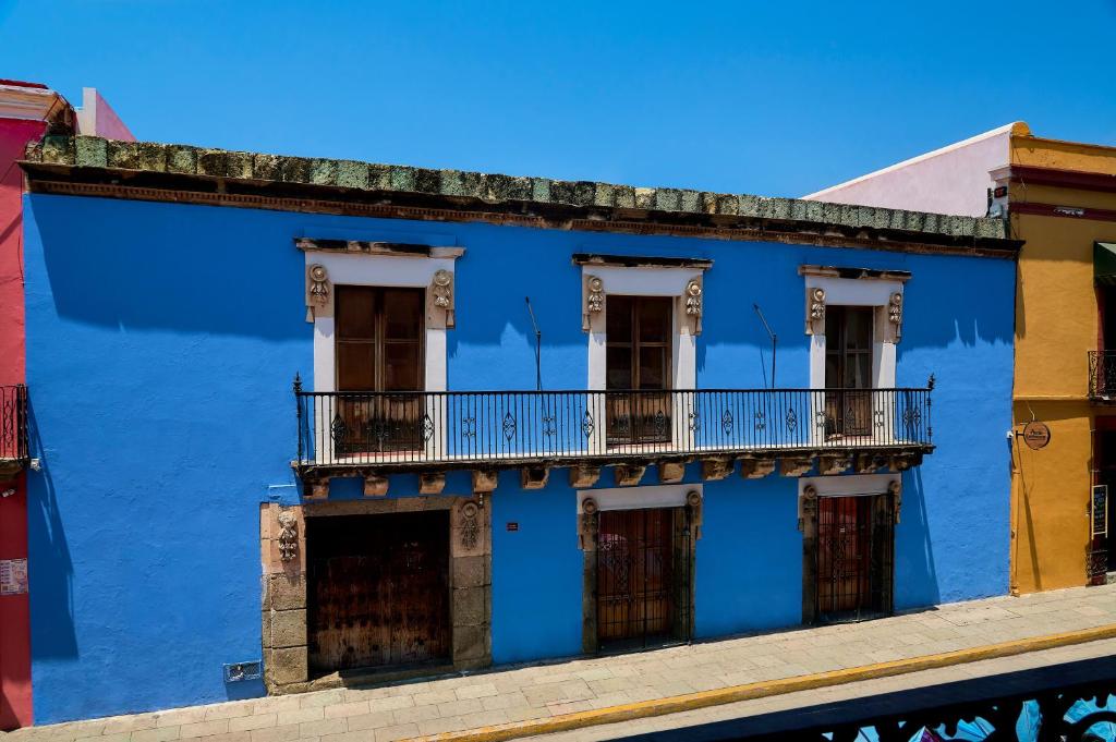 Edificio en el que se encuentra el apartahotel