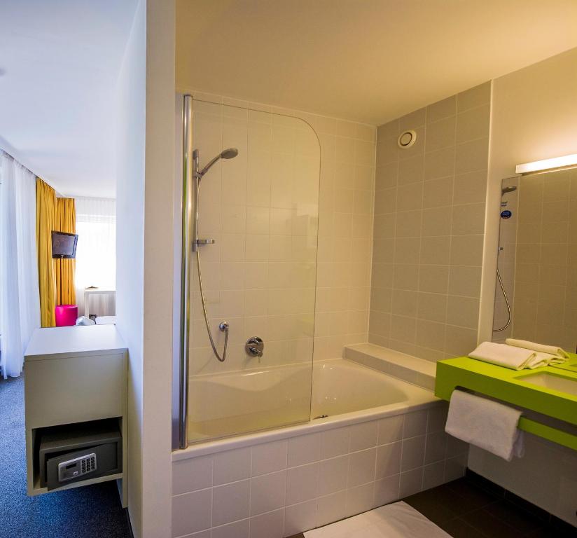 COMFORT INN YARMUKH