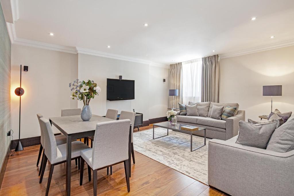 130 Queen's Gate Apartments - Superior Three Bedroom Apartment