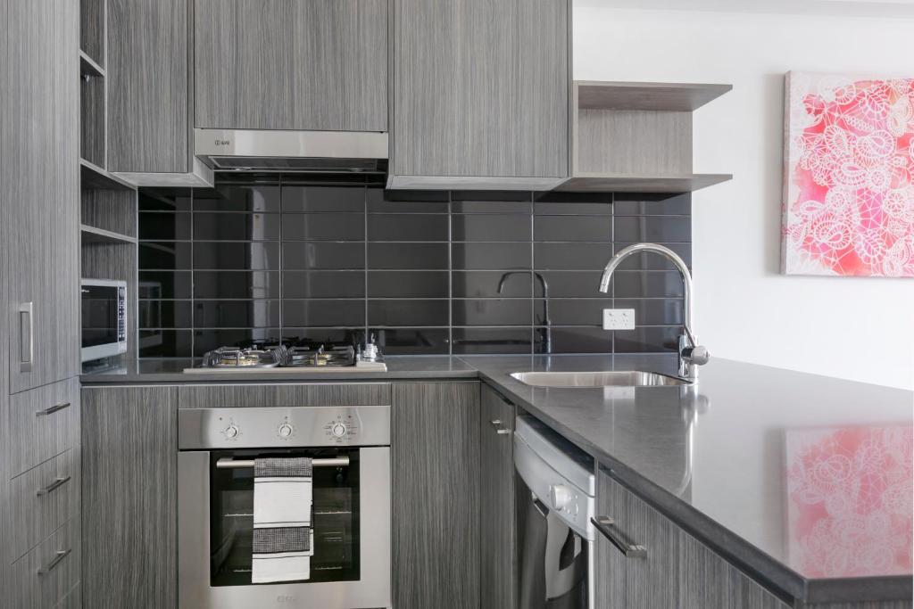 Direct Collective - Pavilion and Governor on Brookes - Resim 11