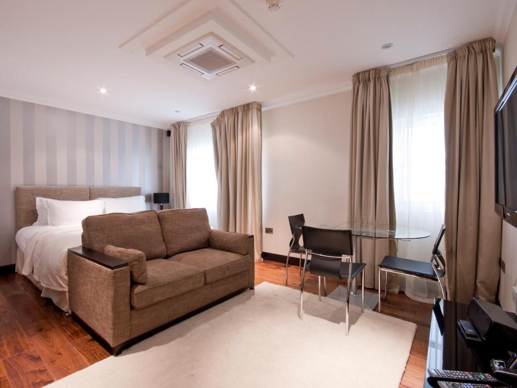 130 Queen's Gate Apartments - Studio Apartment
