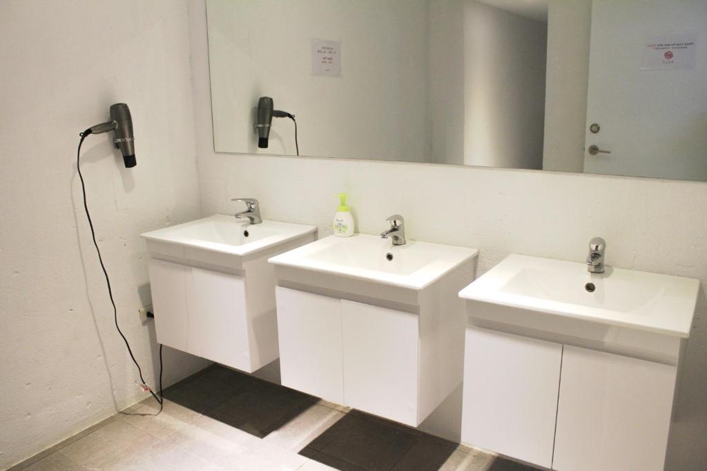 Koupelna v ubytování 4Plus Hostel