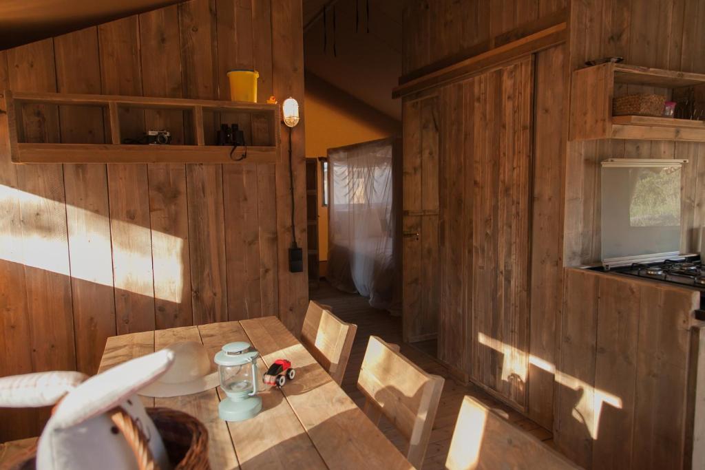 Kuchyň nebo kuchyňský kout v ubytování Camping Sènia Riu