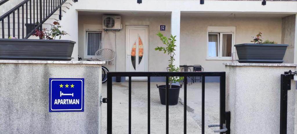 Apartman Tome