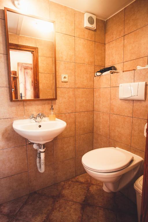 Koupelna v ubytování Pension Cert a Kaca