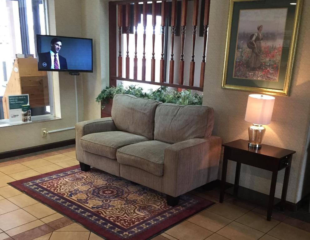 Posezení v ubytování Econo Lodge