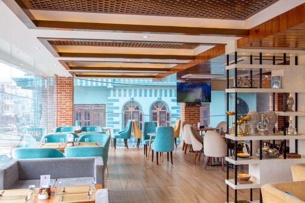 Dream International Hotel photo