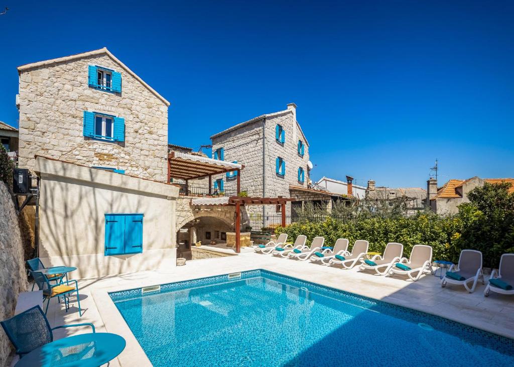 Bazén v ubytování Hotel Agava Split nebo v jeho okolí