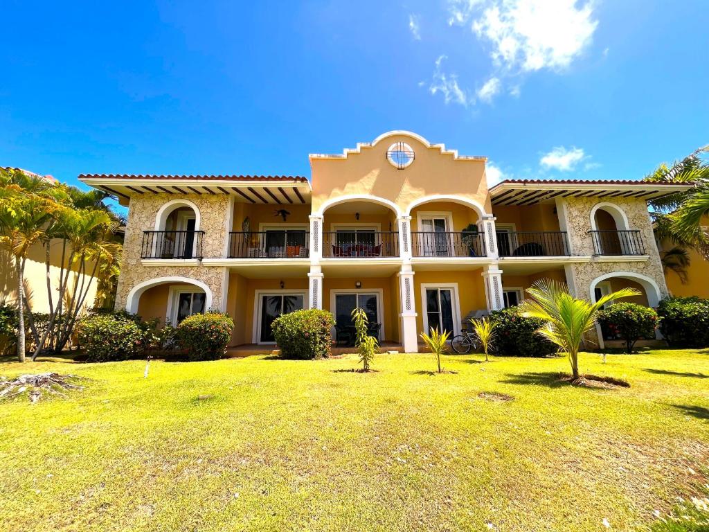 Golf views in Golf Suites Cocotal Residencial, Punta Cana Updated