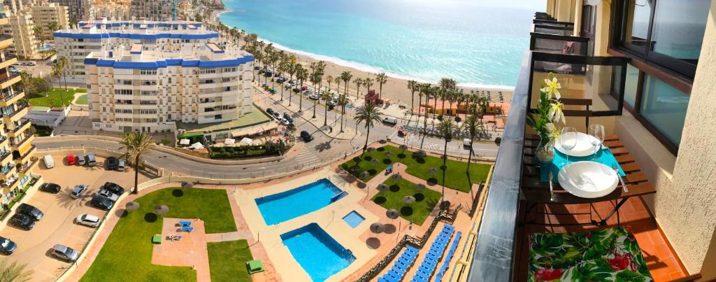 Bazén v ubytovaní Aloha Playa Apartment with panoramic sea view and pools alebo v jeho blízkosti
