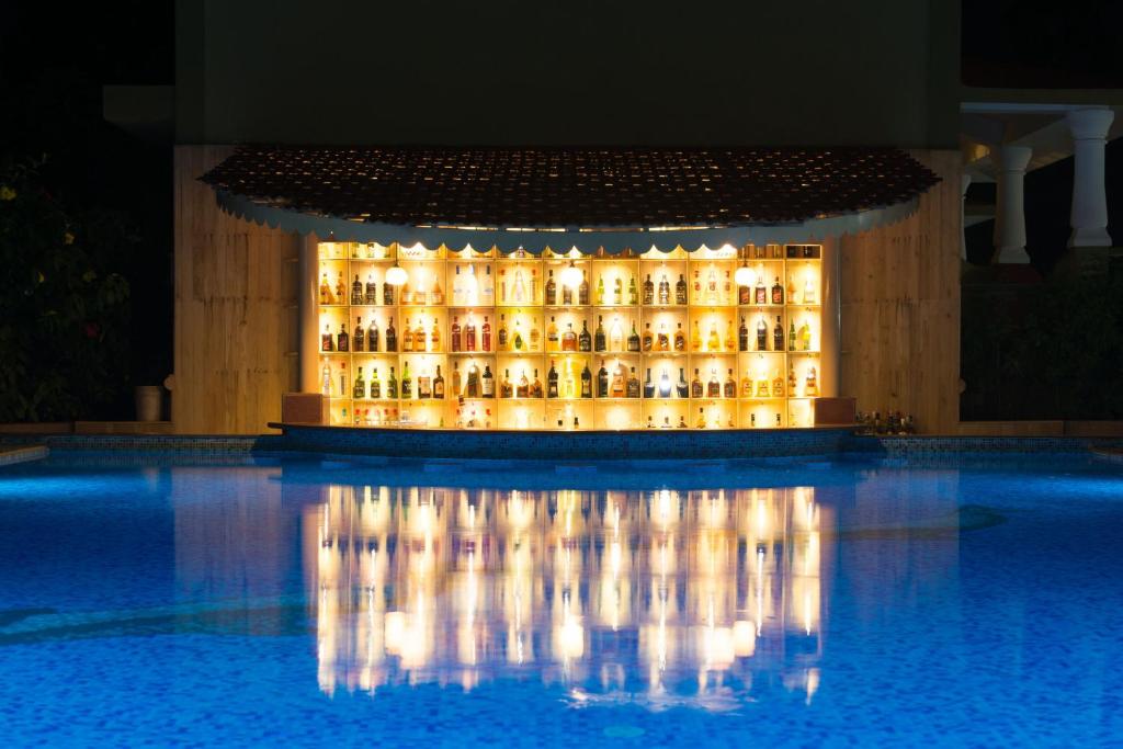 Bazén v ubytování Cochichos Resort nebo v jeho okolí