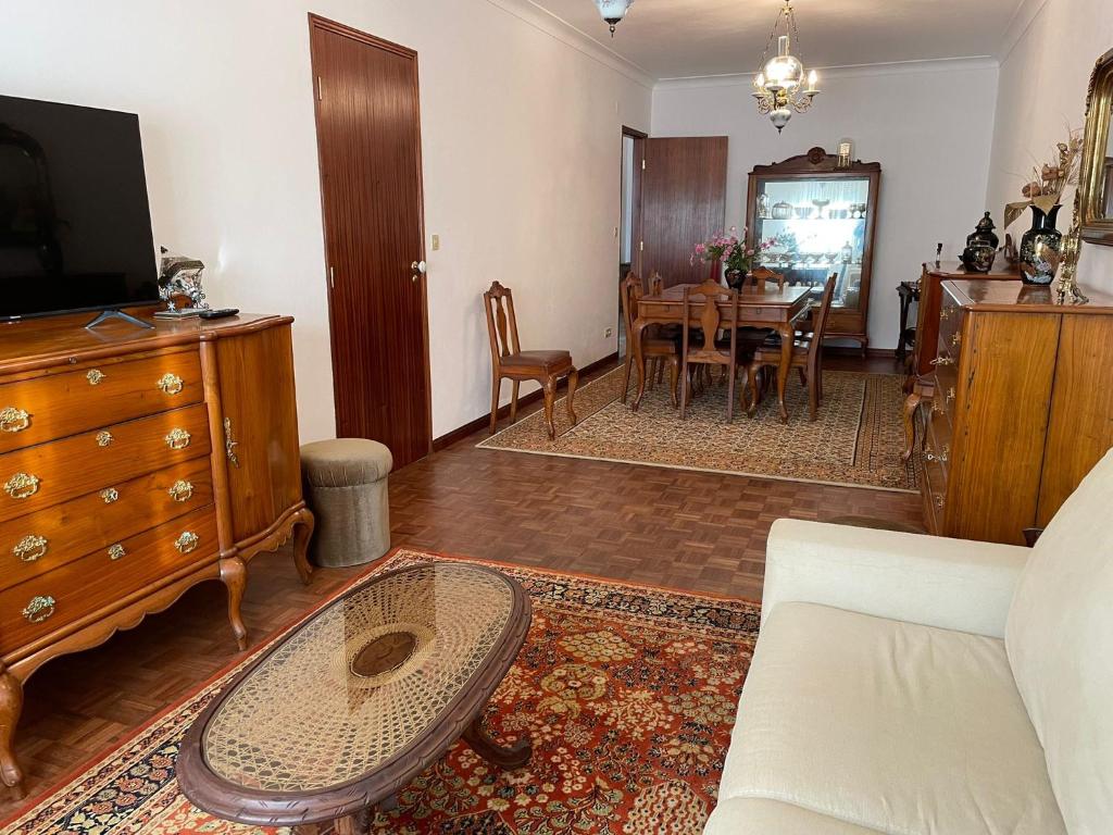 TV a/nebo společenská místnost v ubytování Casa Às Nove